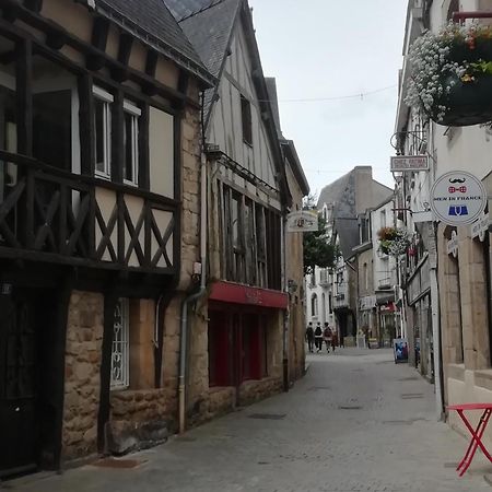 Charmant Appartement Plein Centre Auray Exterior photo