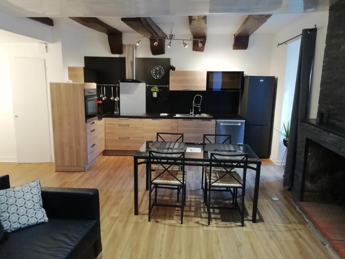 Charmant Appartement Plein Centre Auray Exterior photo