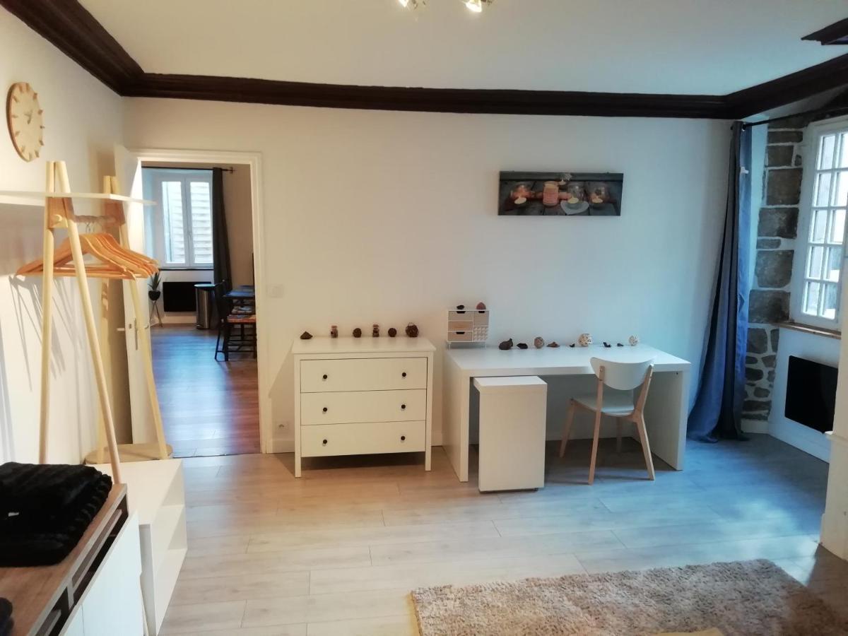 Charmant Appartement Plein Centre Auray Exterior photo